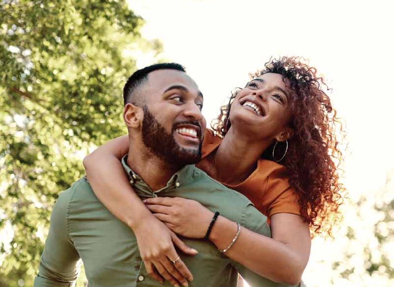 Happy Couple 800x800